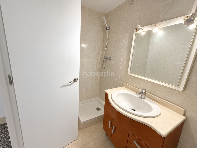 Foto c2ace01b-8fc6-4119-bb7a-9fce3c464021. Alquiler local comercial local industrial polivalente de 120 m² en alquiler en Esplugues de Llobregat