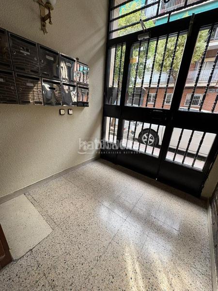 Foto 62f889a0-84a5-40d3-a5d3-4969ce07c88e. Piso  en venta en Palomeras Bajas Madrid