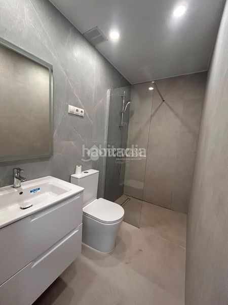 Foto fac22ad5-37e9-4f63-8215-0fba543cd089. Piso  en venta en Palomeras Bajas Madrid
