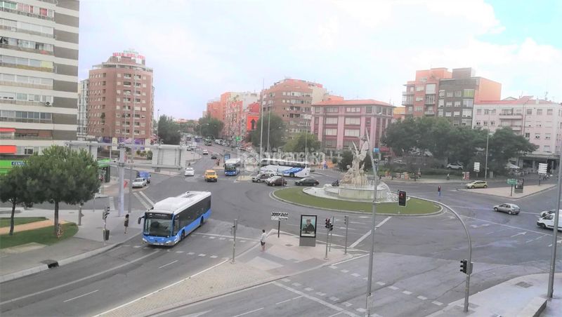 Foto ec2e8ee7-7b2e-40bb-b430-bb66ba1c6de0. Local comercial a Moscardó Madrid