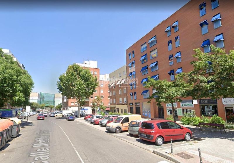 Foto ffbc23bc-fe03-4468-83e8-ed86a304a00e. Local comercial a Moscardó Madrid