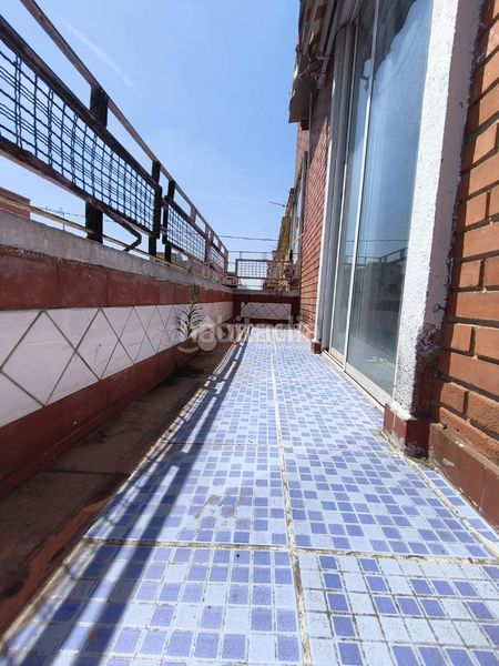 Foto ce47f484-4a44-451e-a63f-32d57d02213f. Piso  en venta en Moscardó Madrid