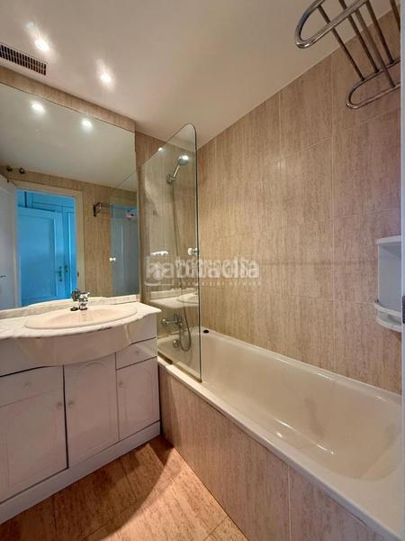 Foto 56800a1b-9696-4631-86ed-bb383c552be2. Appartamento con riscaldamento parcheggio in Corralejos-Campo de las Naciones Madrid