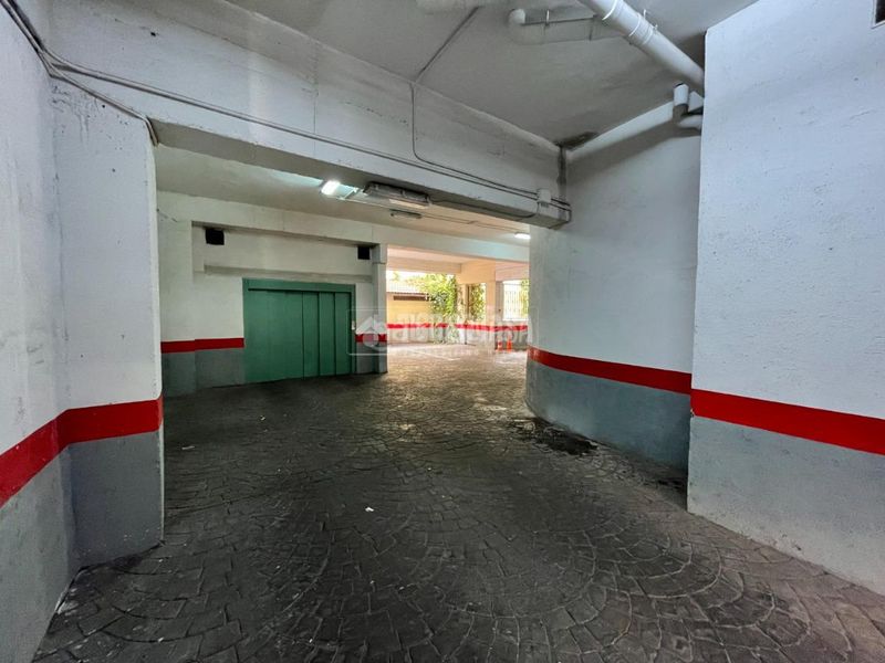 Foto 01304310-c212-44c7-a79d-6052b9c4c22b. Aparcament cotxe a Embajadores-Lavapiés Madrid