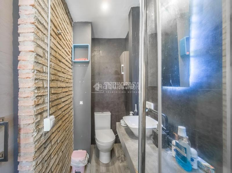 Foto 5e5690c1-bf1d-4a4e-85ca-0c3b64805e96. Piso  en venta en Embajadores-Lavapiés Madrid