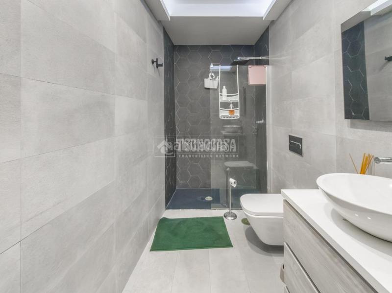 Foto bd9820ad-934e-46c1-b487-03d8beea7e37. Piso  en venta en Embajadores-Lavapiés Madrid