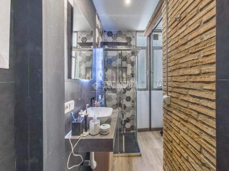 Foto cb934de8-fc20-4da4-aeb8-12423bcb73e6. Piso  en venta en Embajadores-Lavapiés Madrid