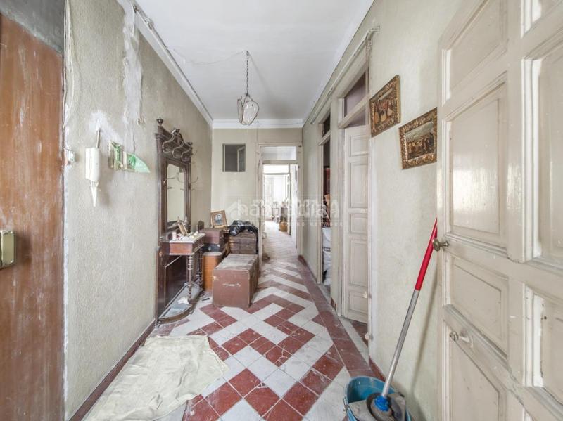 Foto fde07152-2ef1-4bc2-8d5d-73261c56945d. Piso  en venta en Cortes-Huertas Madrid