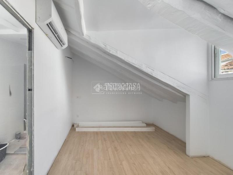 Foto ed95767e-01cc-472b-89dc-afd6370a0fb5. Piso  en venta en Embajadores-Lavapiés Madrid