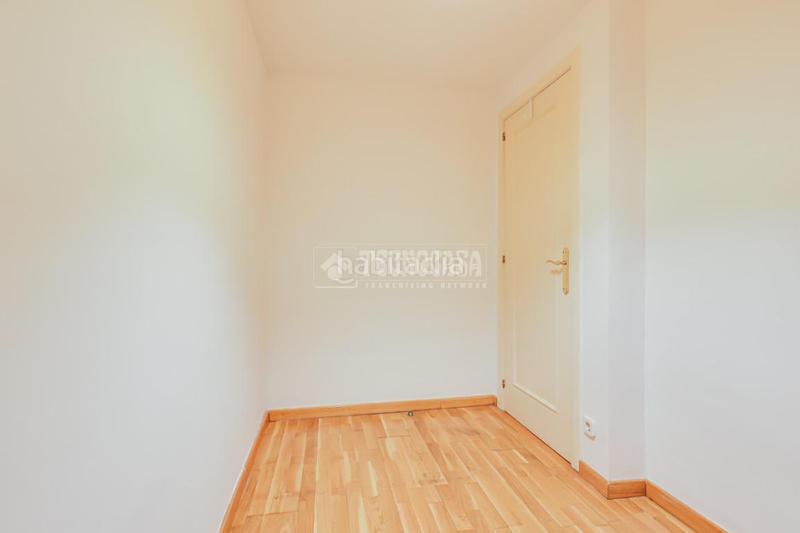 Foto 79991b56-12d0-4b31-ad8d-40a315f60ca8. Piso  en venta en Prosperitat Barcelona