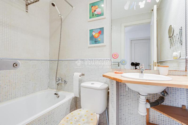 Foto f3bd5c0b-1bbb-4d6a-a220-500ab45f0b55. Piso  en venta en Prosperitat Barcelona