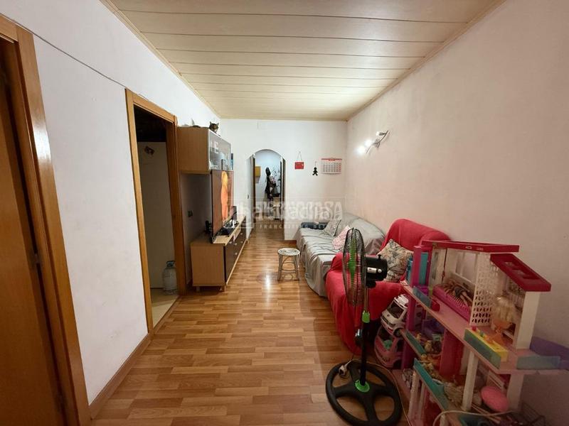 Foto 9a4ae002-d44d-4118-8da3-9d16c65fc038. Piso  en venta en Prosperitat Barcelona