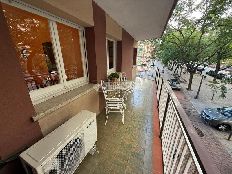 Foto f609a341-aba5-4246-8034-563ef1a20094. Piso  en venta en Prosperitat Barcelona