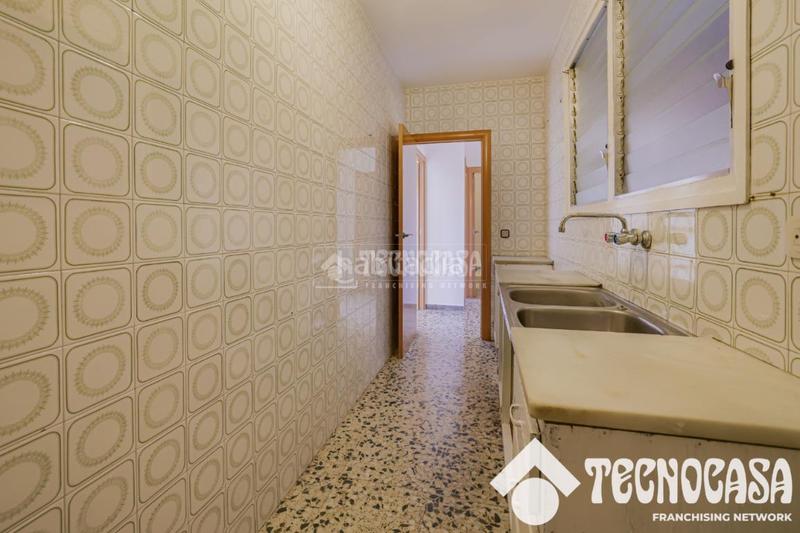 Foto b7584846-d74a-4a01-928a-85c39386de6e. Pis a Prosperitat Barcelona