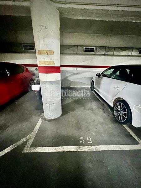 Foto 14af0c07-7616-4e17-98aa-5ebc659db27f. Parking coche boxplaza de garaje en venta en Prosperitat Barcelona