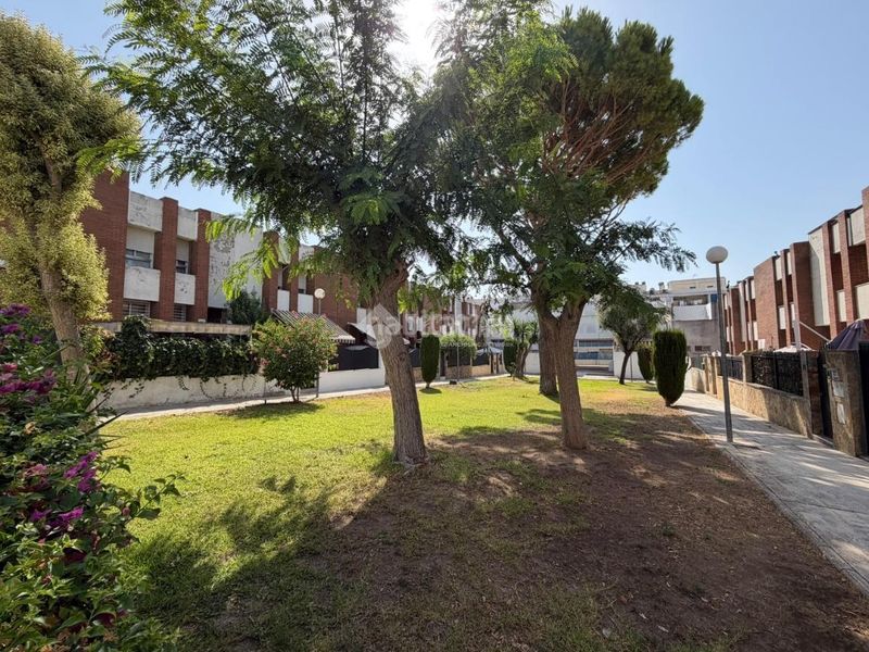 Foto 3d6335c6-81ff-4e4e-aaf0-f4014958408f. Casa aparellada a Puertas del sur - Guadabajaque Jerez de la Frontera