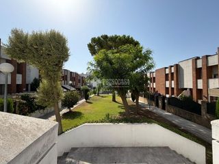 Casa aparellada a Puertas del sur - Guadabajaque. Casa en venta en jerez de la frontera
