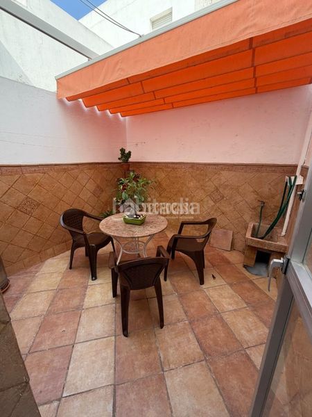 Foto e6b7f582-d90f-47ee-8450-2fe142d9e7aa. Casa aparellada a Puertas del sur - Guadabajaque Jerez de la Frontera
