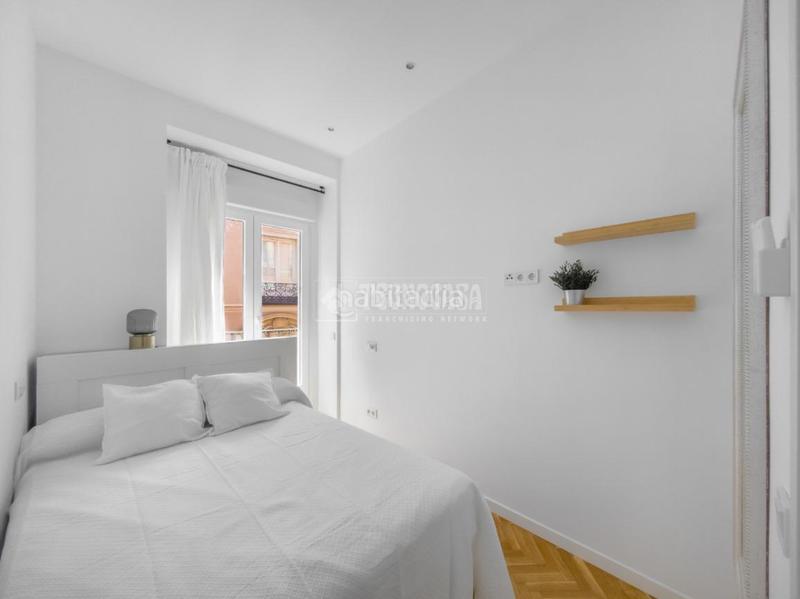Foto 99ffd616-88af-44b2-b3b4-02e00540dbb9. Location appartement dans Sol Madrid