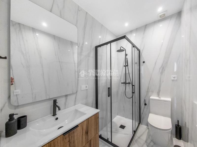 Foto c6690b71-0d73-402a-bc34-886a13050cb6. Location appartement dans Sol Madrid