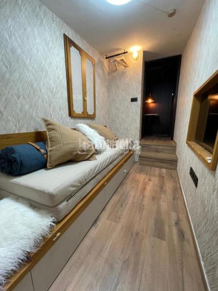 Foto c70351ca-cfcb-431e-9bdc-6d8c3a8b1189. Estudi a Universidad-Malasaña Madrid