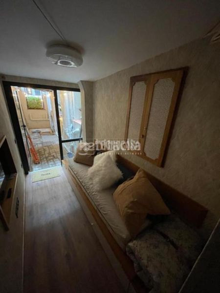 Foto e203f1b0-e1fd-43b2-876e-9f1abbf3a4aa. Estudi a Universidad-Malasaña Madrid