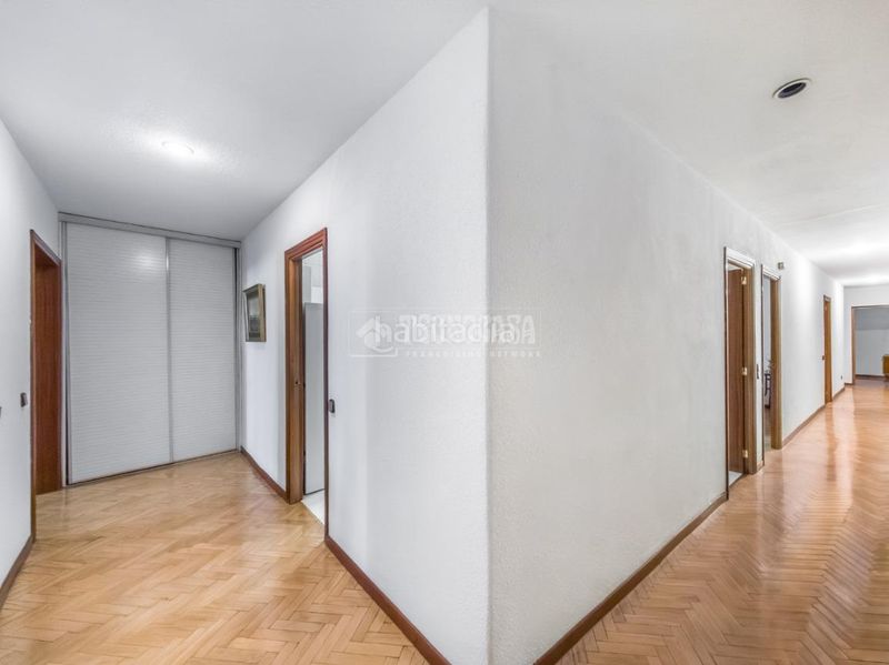 Foto 2a924b87-ead9-475a-bbaf-37addc4f4603. Piso  en venta en Sol Madrid