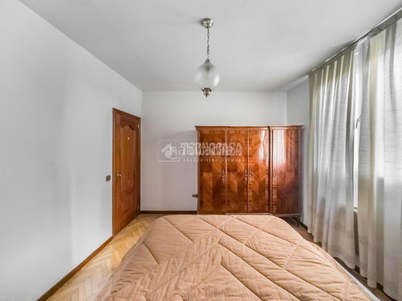 Foto 2c134780-c3fd-4660-8307-01b064331036. Piso  en venta en Sol Madrid