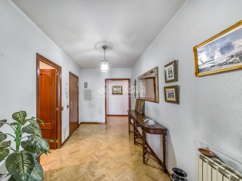 Foto 2fb21187-7bd5-4942-8f35-830d3743dbb6. Piso  en venta en Sol Madrid