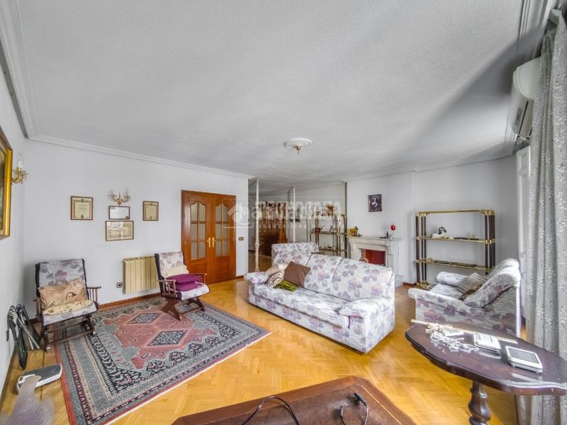 Foto 4ec0a2c9-8a4a-498a-a062-5987f7e744a8. Piso  en venta en Sol Madrid