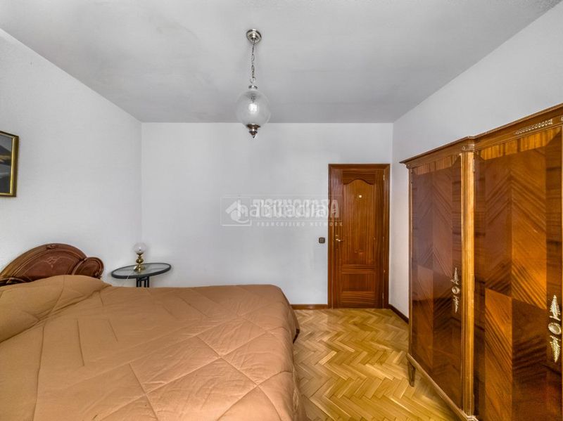 Foto 7072a1f9-ed25-4460-ae57-1d7f1b6aaf54. Piso  en venta en Sol Madrid