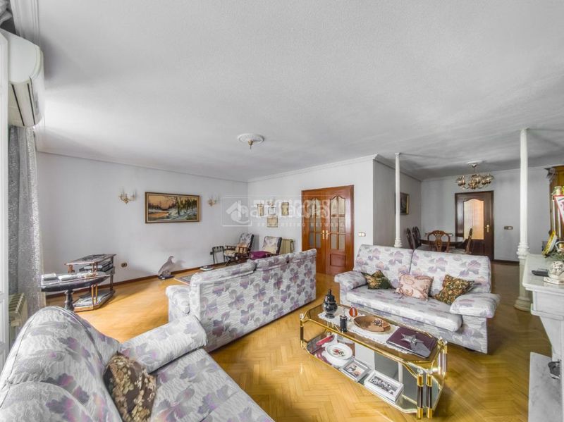 Foto 92a083ae-985d-43b1-bfbe-33a5f86ee9ab. Piso  en venta en Sol Madrid
