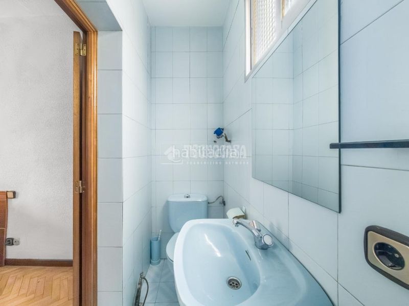 Foto a7e024ae-8553-4ffd-8897-867801b68155. Piso  en venta en Sol Madrid