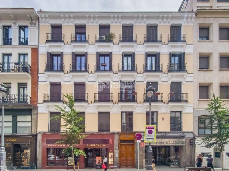 Foto c7733d3a-6090-4f0f-90a0-3f2439ba4d90. Pis a Cortes-Huertas Madrid