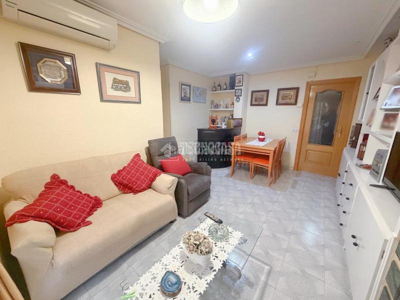 Foto 8cf817cd-6786-46e2-ad5a-0db7357bed28. Appartamento con riscaldamento in Vista Alegre Madrid