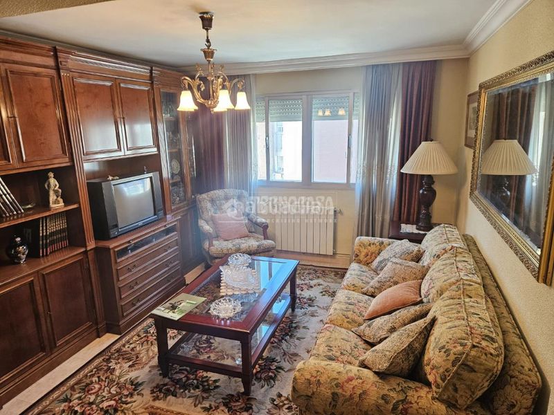 Foto 1e8a9345-a87d-49bd-a33a-466b8736fab2. Pis amb calefacció aparcament a Ventas Madrid