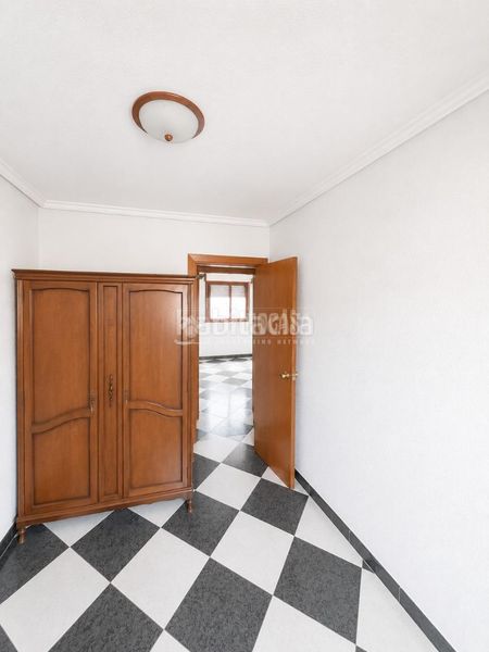 Foto 424b6a9c-c444-46af-9bb7-dd7016cdc339. Pis a Parque Roma-Coronas San Fernando de Henares