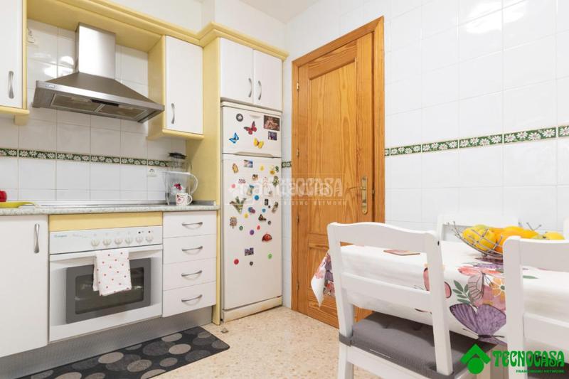 Foto 34d84edf-38c2-476e-a8e6-4eb3854fb192. Appartamento con parcheggio in Centro Alhaurín de la Torre