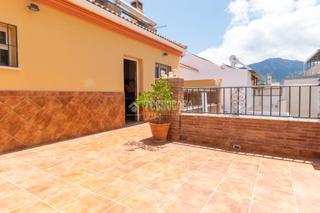 Casa aparellada en Jardines de Alhaurn-Huerta Alta-Fuensangunea. Casa en venta en alhaurn de la torre