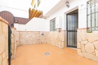 Maison jumelée à Jardines de Alhaurín-Huerta Alta-Fuensanguínea. Casa en venta en alhaurín de la torre