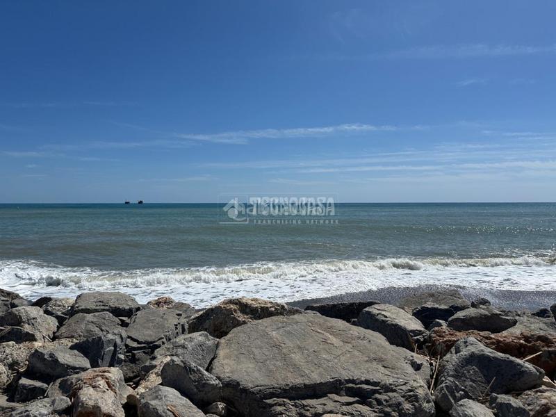 Foto 55d5a68a-d7f2-4a30-bedb-da22181aa9d3. Maison jumelée dans Guadalmar Málaga