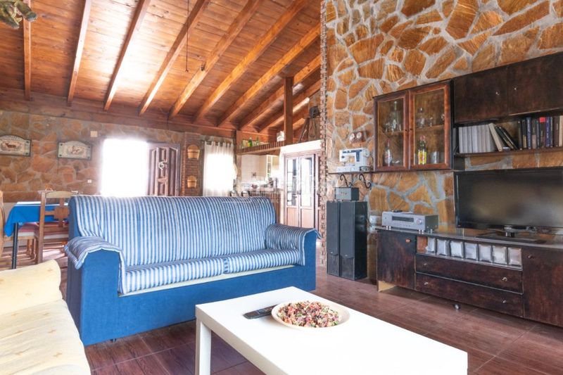 Foto 2f77bfac-1136-4729-85fe-783dafb7a5d3. Casa amb aparcament piscina a Pinos de Alhaurín Alhaurín de la Torre