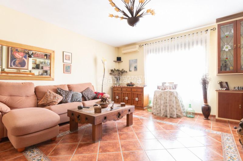 Foto 6bab98d1-08cc-4a3d-b223-5e032ef7f985. Casa amb aparcament piscina a Pinos de Alhaurín Alhaurín de la Torre