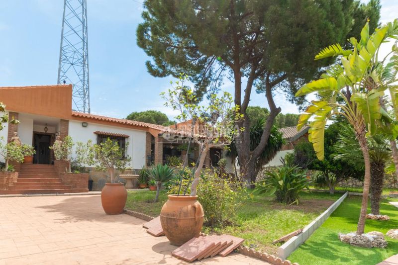 Foto c06b924c-1877-4fce-88dc-9583ec8ab2c6. Casa amb aparcament piscina a Pinos de Alhaurín Alhaurín de la Torre