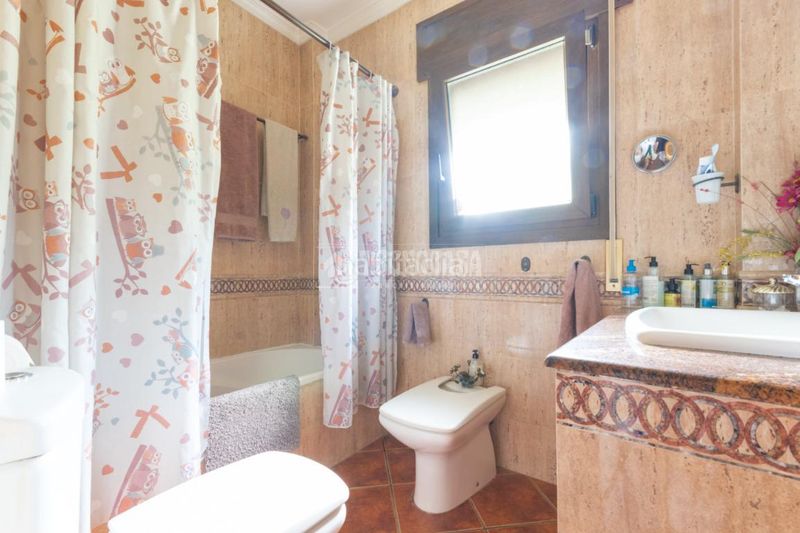 Foto c2d1b7d8-4f12-4e06-bc14-d1d5b37a4a73. Casa amb aparcament piscina a Pinos de Alhaurín Alhaurín de la Torre