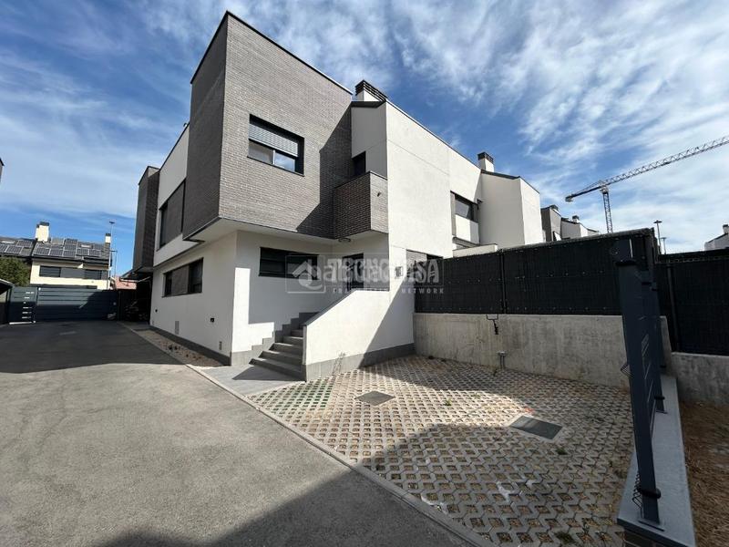 Foto 2adc60c1-6ce7-4479-bd13-87b5d89fff39. Casa aparellada amb calefacció aparcament a Rivas Futura Rivas - Vaciamadrid