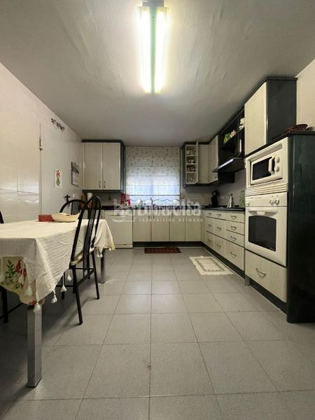 Foto 052dae44-80ff-4a15-bf09-1650e1e5913c. Casa aparellada amb aparcament a Casco Histórico Rivas - Vaciamadrid