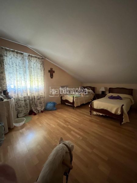 Foto 27afac08-8c29-45b0-978f-20f45601b9b4. Casa aparellada amb aparcament a Casco Histórico Rivas - Vaciamadrid