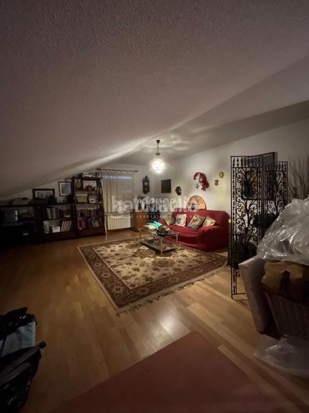 Foto 4d6bb26e-87ae-4b12-93bd-d550c2cdd2e7. Casa aparellada amb aparcament a Casco Histórico Rivas - Vaciamadrid