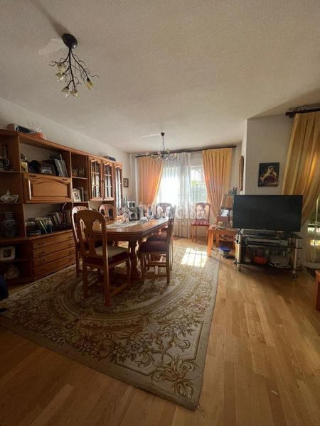 Foto 51902fe6-5660-4735-b921-0862f8a8ee35. Casa aparellada amb aparcament a Casco Histórico Rivas - Vaciamadrid